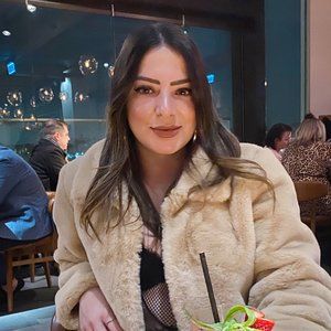 Meet your Posher, Ana clara